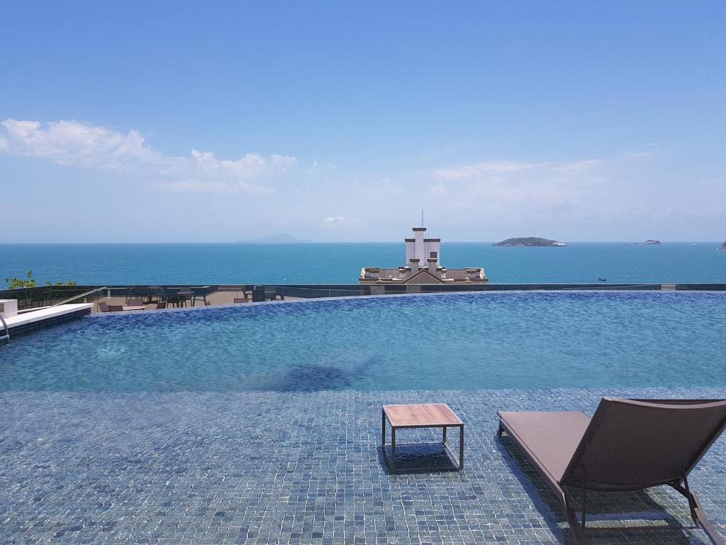  Apartamento NOVO com vista PANORAMICA da praia.