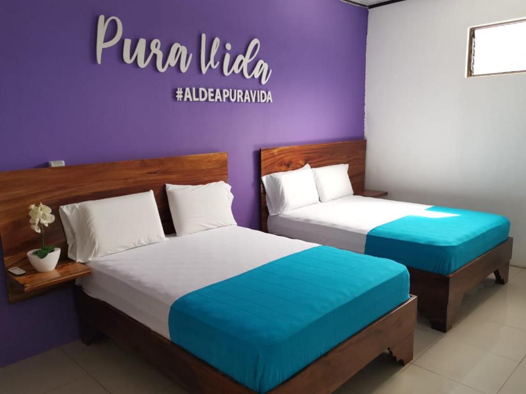 Puntarenas Bed & Coffee by Aldea - Quadruple Room With Shared Bathroom