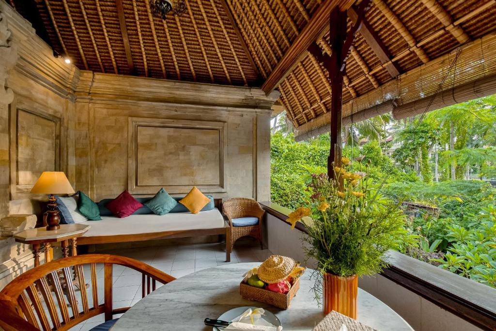 Posezení v ubytování Kebun Indah Ubud