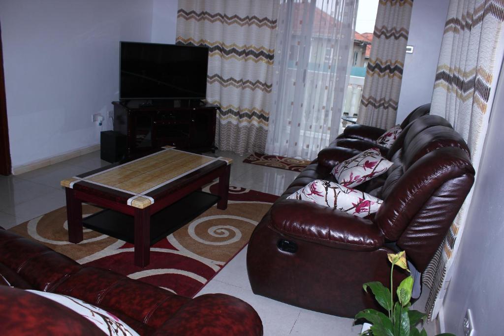 Muyenga Luxury Vacation Home - Two-Bedroom Townhouse