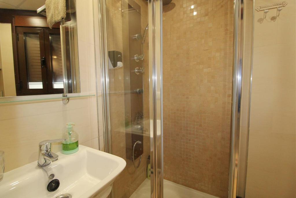 Łazienka w obiekcie CENTRO ANTEQUERA Apartamento Calzada Centro