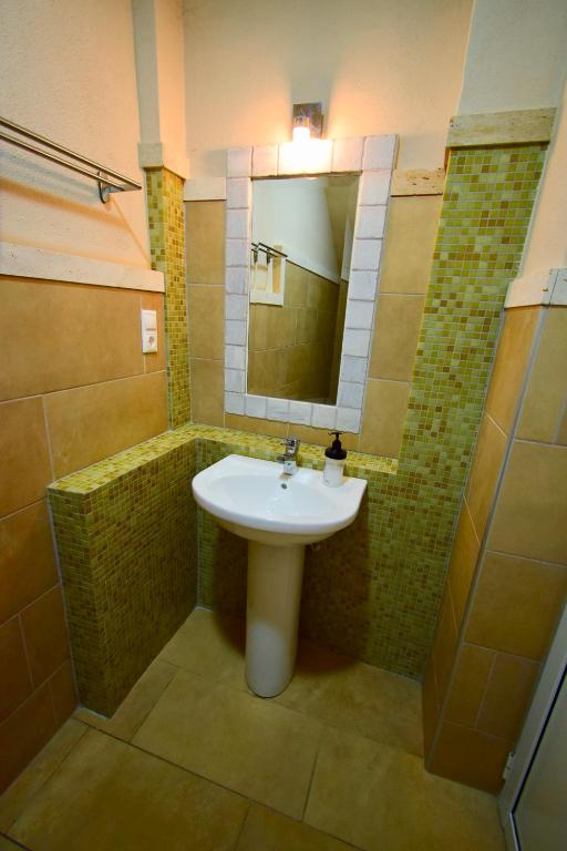 Koupelna v ubytování Menis Haus Rooms