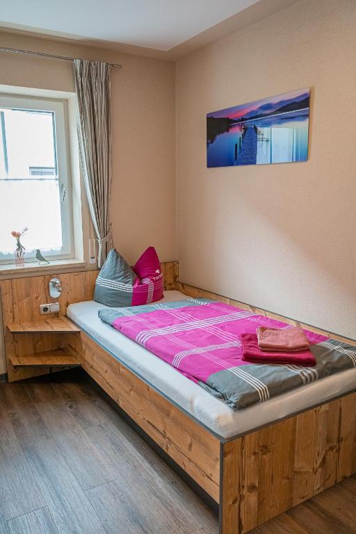 Pension Sengmüller - Single Room With Private Bathroom