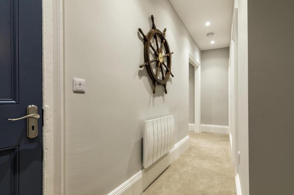 Fotografie z fotogalerie ubytování Pieces of Eight - 2 Bedroom Apartment - Tenby - (Windsor House) v destinaci Tenby