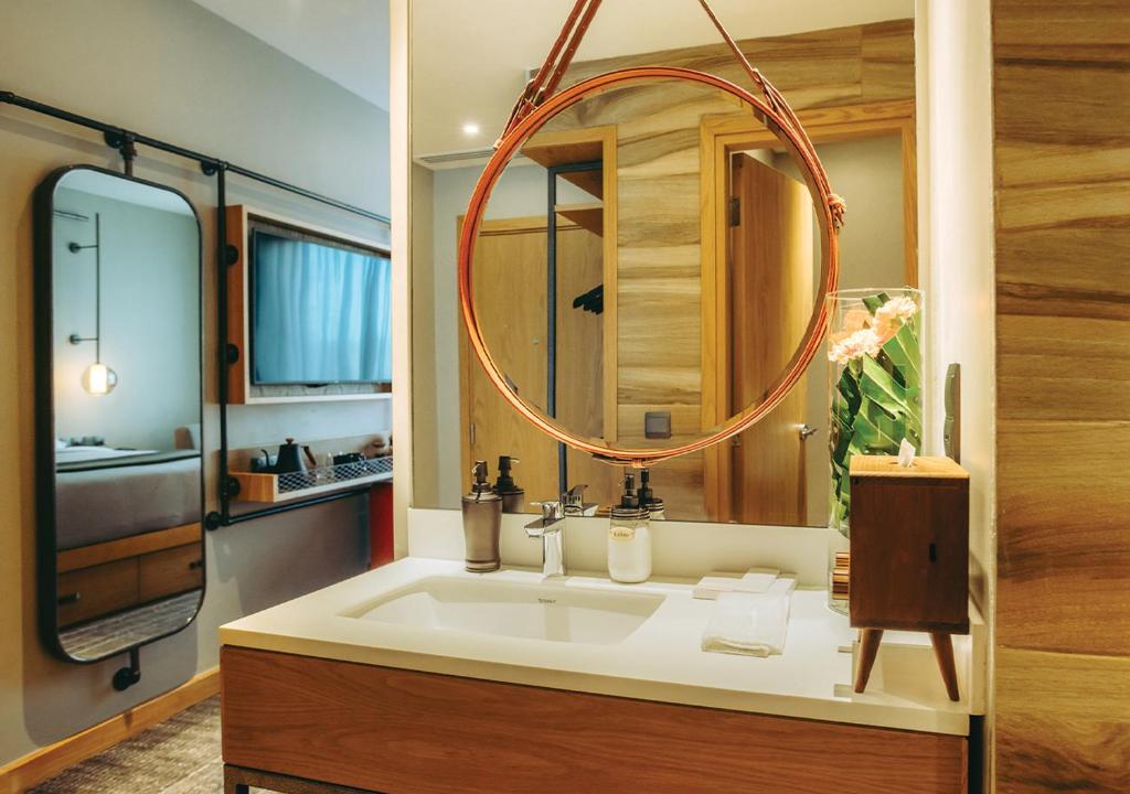 Koupelna v ubytování The Social House Nairobi, a Preferred Lifestyle Hotel