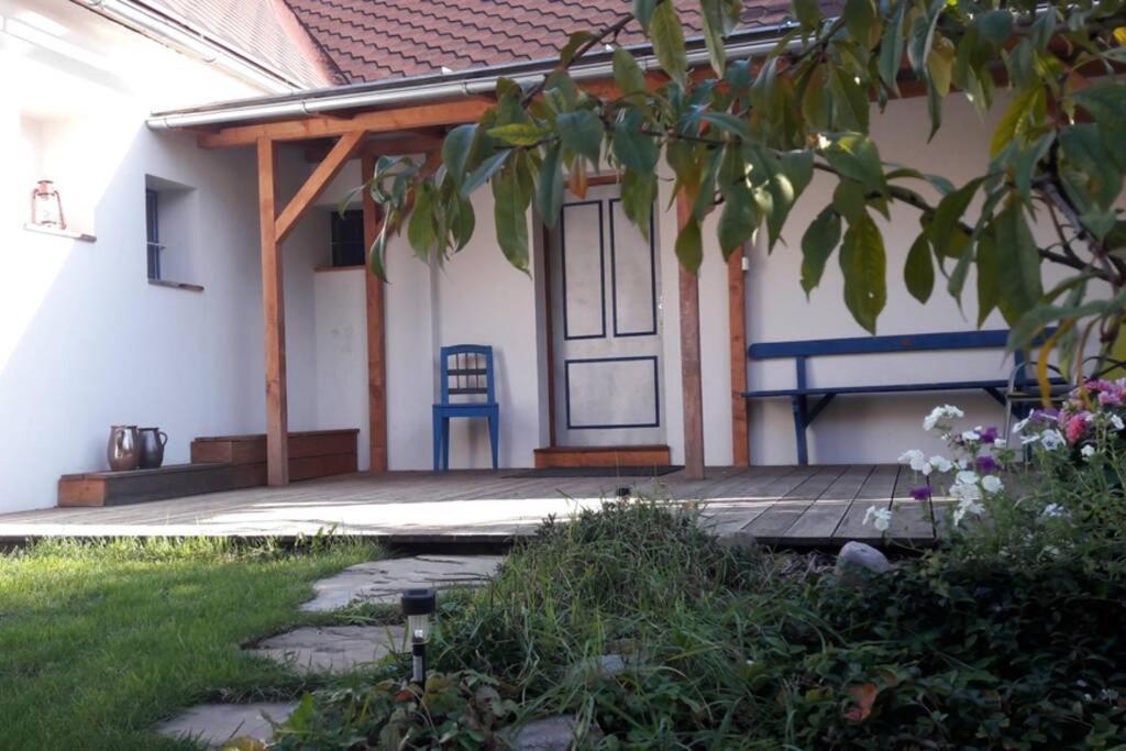 Ubytovanie v Banskej Bystrici - dom s terasou, free private parking - Casa De Una Habitación