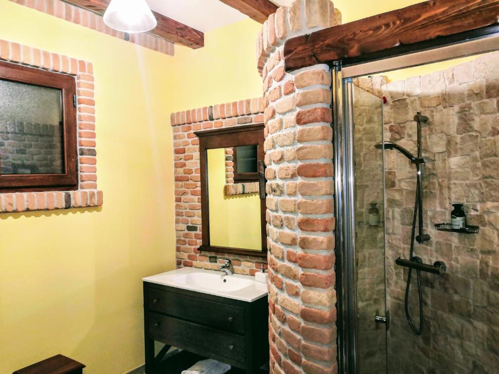 Koupelna v ubytování BORGO LUNA b&b