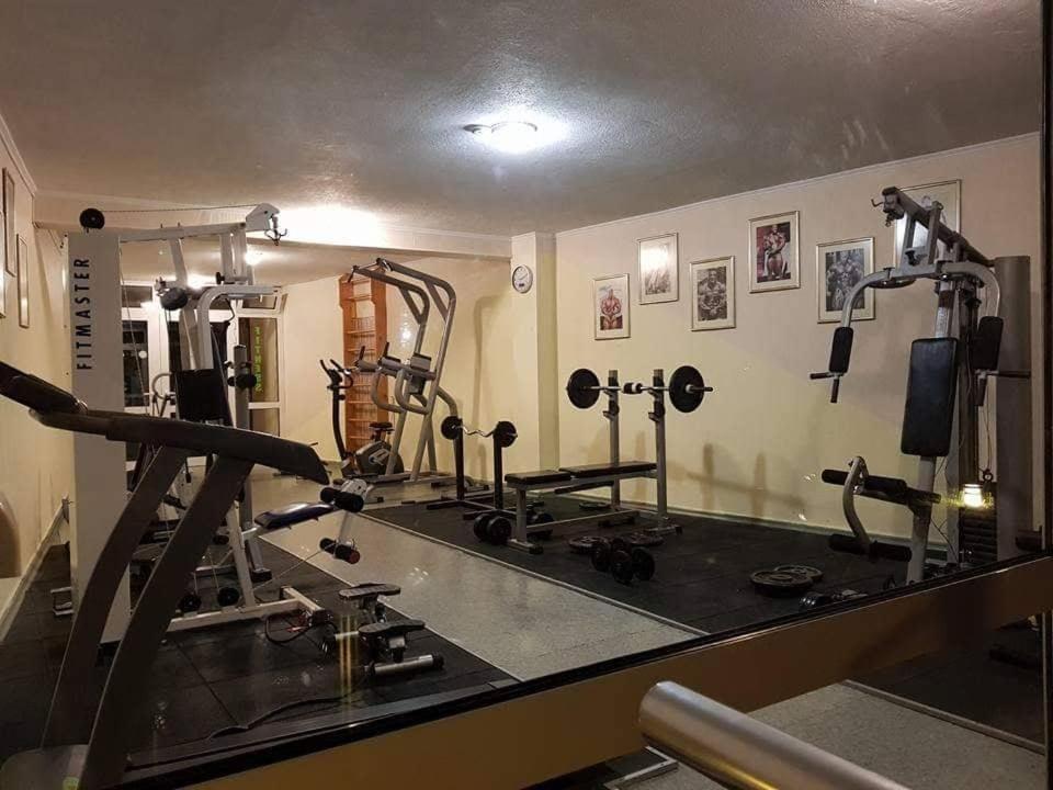 Fitness centrum a/nebo fitness zařízení v ubytování Yassen Holiday Village