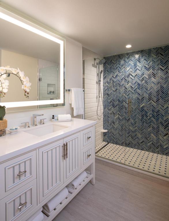 Resort at Longboat Key Club - Deluxe Two-Bedroom Suite With Gulf View