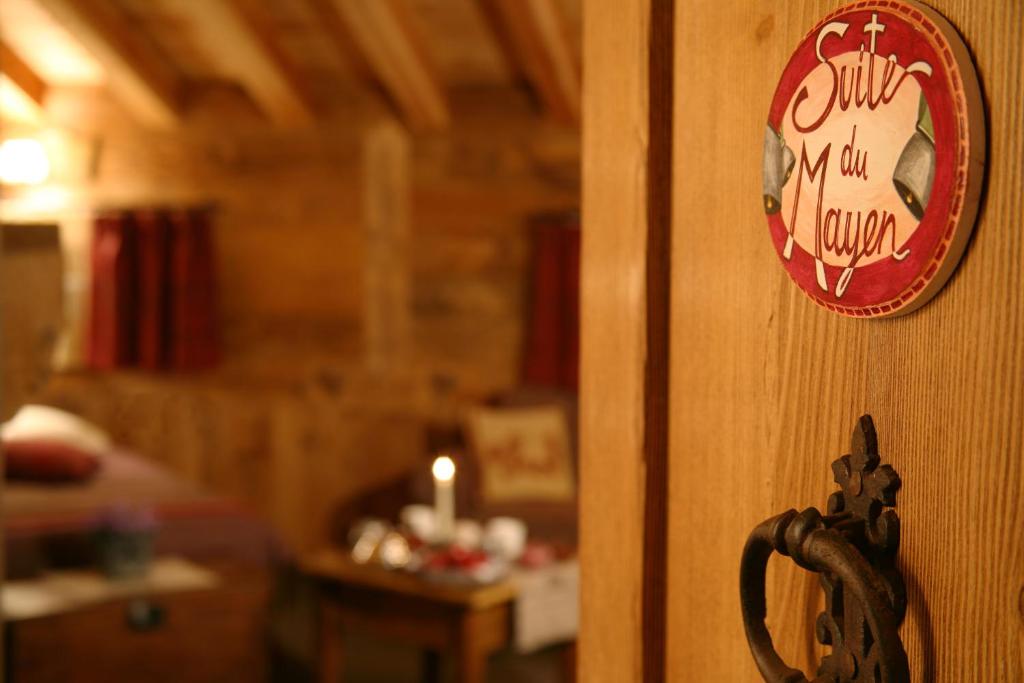 Certyfikat, podpis lub inny dokument wystawiony w obiekcie Hotel Letterario Locanda Collomb