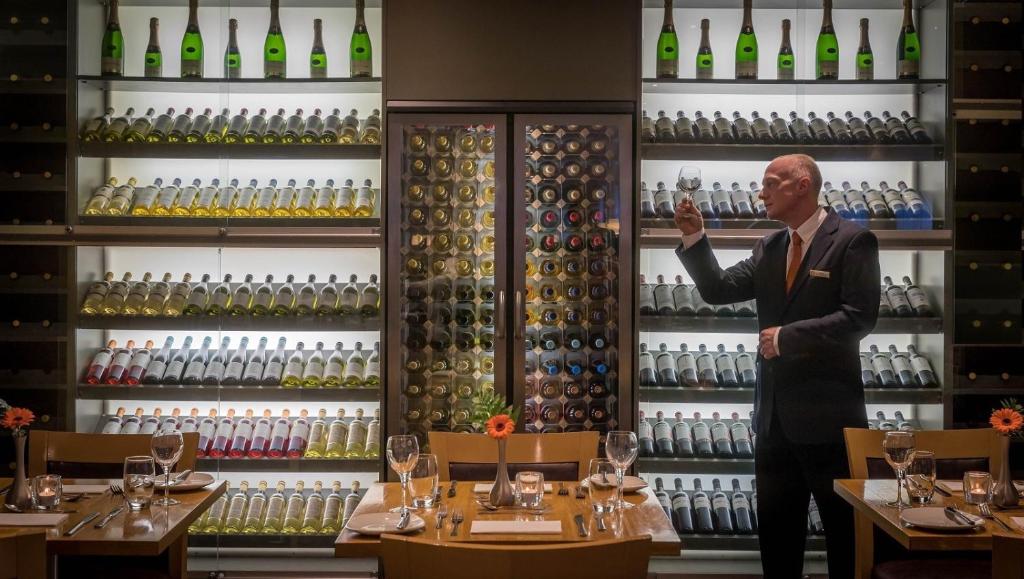 Clayton Hotel Cardiff Lane - Resim 18