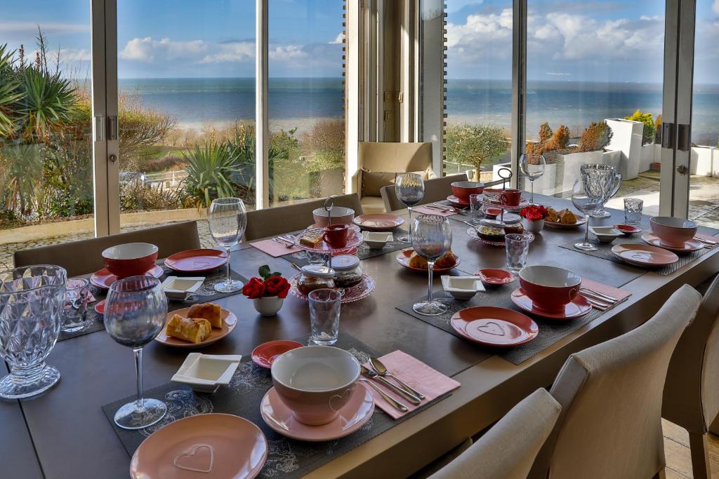 Comida no cama e café (B&B) ou em algum lugar perto