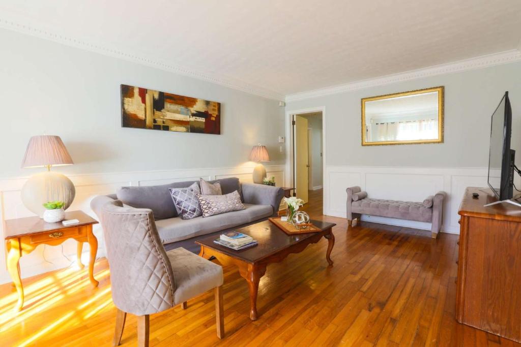 Case study from urban sprawl cambridge. Двухуровневый магазин. Место встречи паоло дженовезе. Массачусетского технологического института сааринен. Daley plaza в чикакого вид сверху.