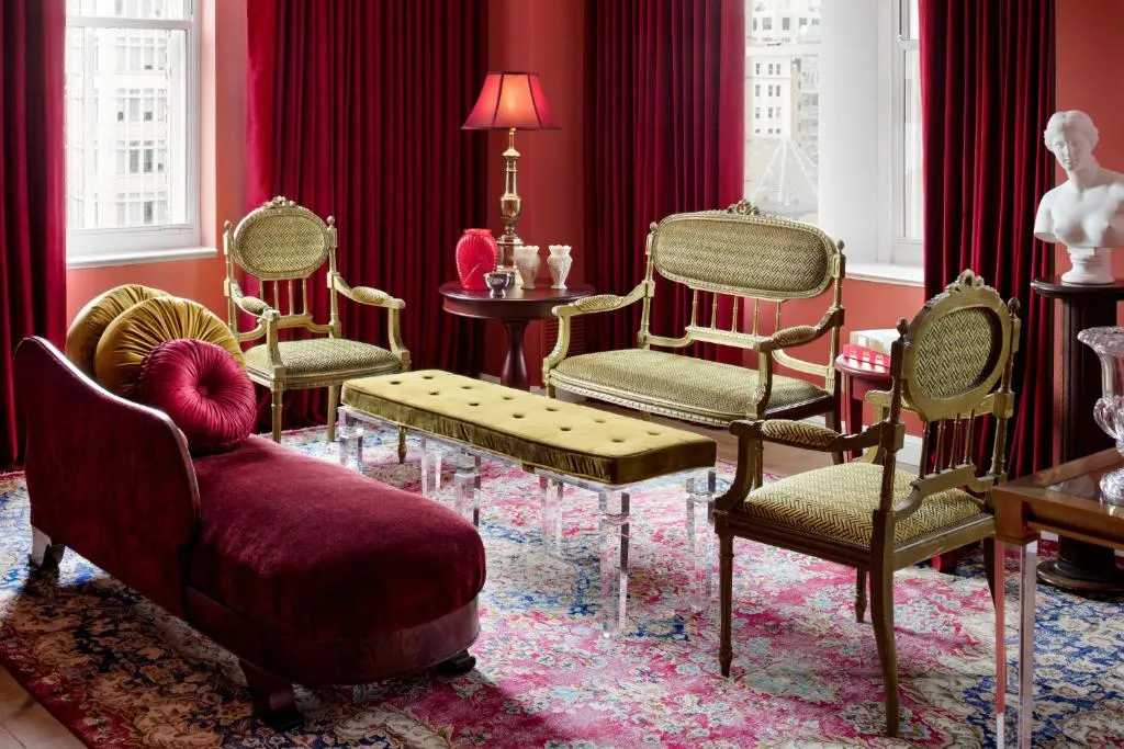 First Lady Suite Angelica Van Buren