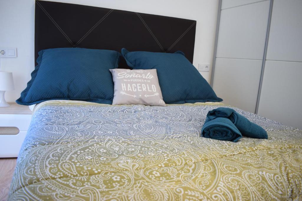 Posteľ alebo postele v izbe v ubytovaní Los Tilos Apartments