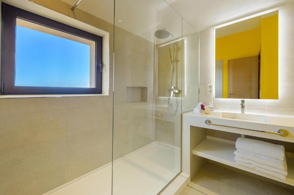 Villa Sa Rota Luxury Sea Views, San Antonio – Bijgewerkte ...