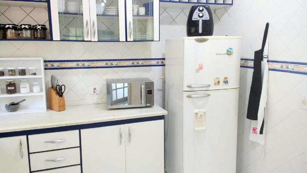  Casa em Ubatuba - Condomínio com acesso ao Rio Grande