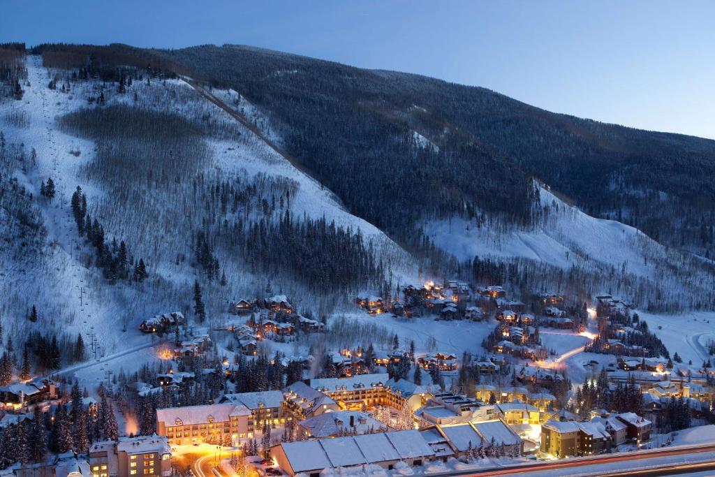 Vail Residences at Cascade Village, a Destination by Hyatt Residence v zimě