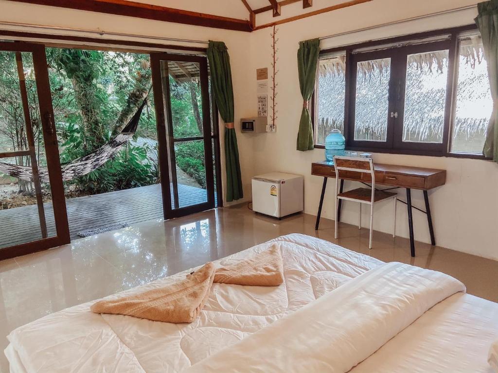 Chomjan Resort - Bungalow Con Vista Al Jardín