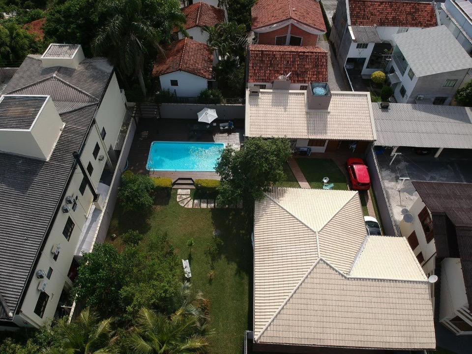  Casa piscina próxima praia