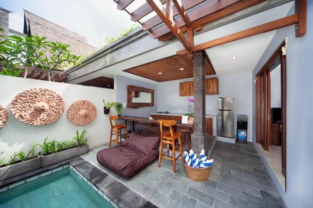 Kusuma Villa Seminyak - Three-Bedroom Villa With Private Pool