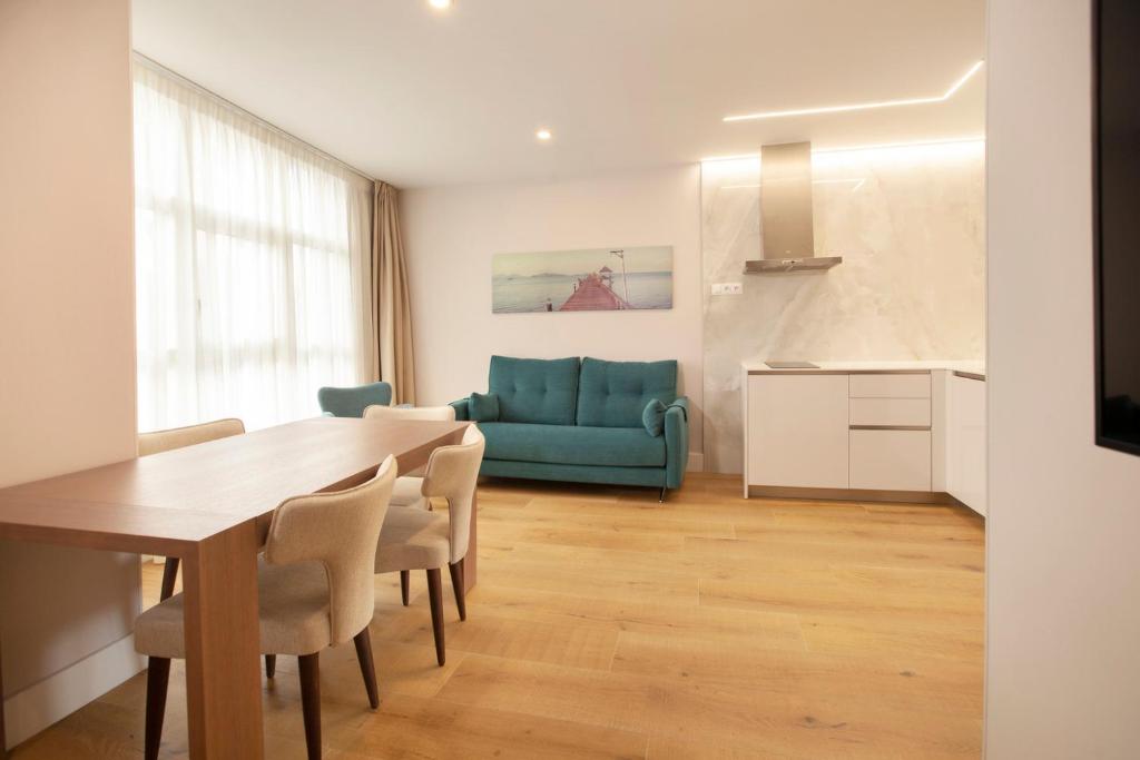 Posedenie v ubytovaní Apartamentos Reina Victoria