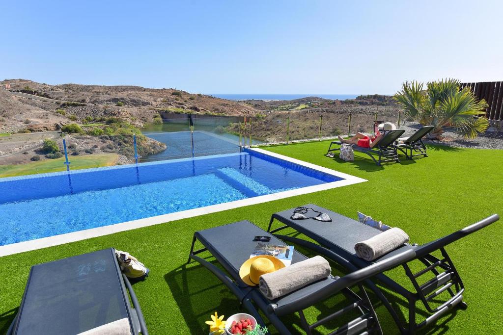 Top Salobre Villas by VillaGranCanaria - Three-Bedroom Villa