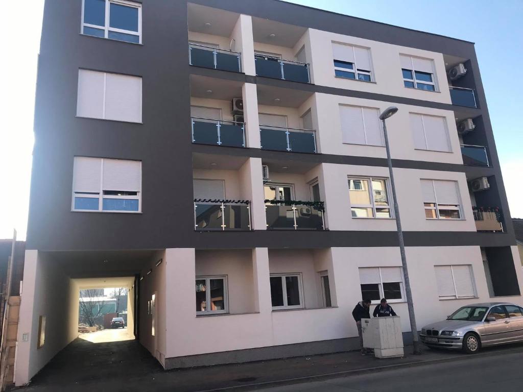 Budova, v ktorej sa apartmán nachádza