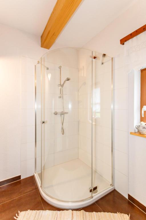Kúpeľňa v ubytovaní Ferienhaus Höllberg