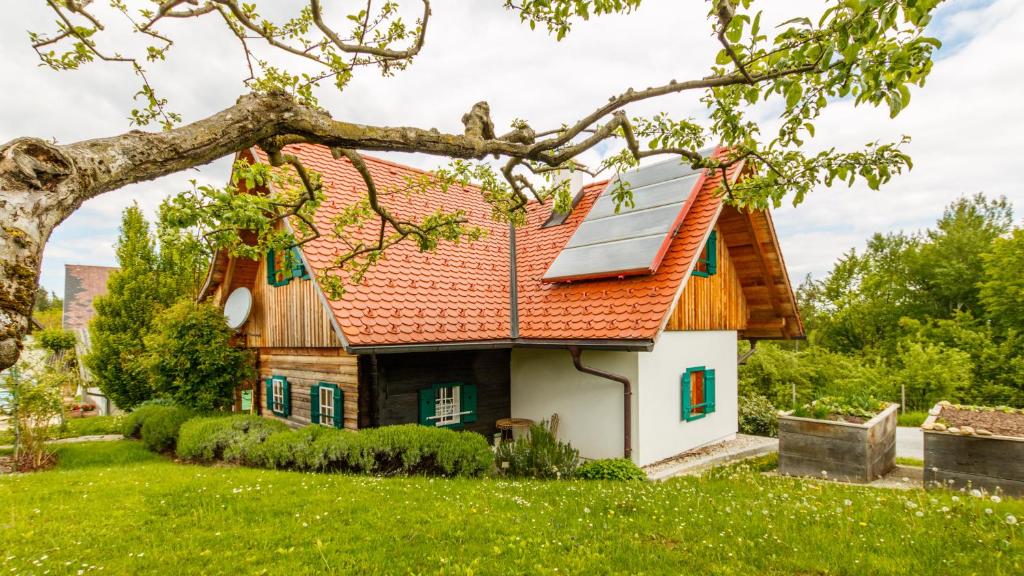 Vonkajšia záhrada v ubytovaní Ferienhaus Höllberg