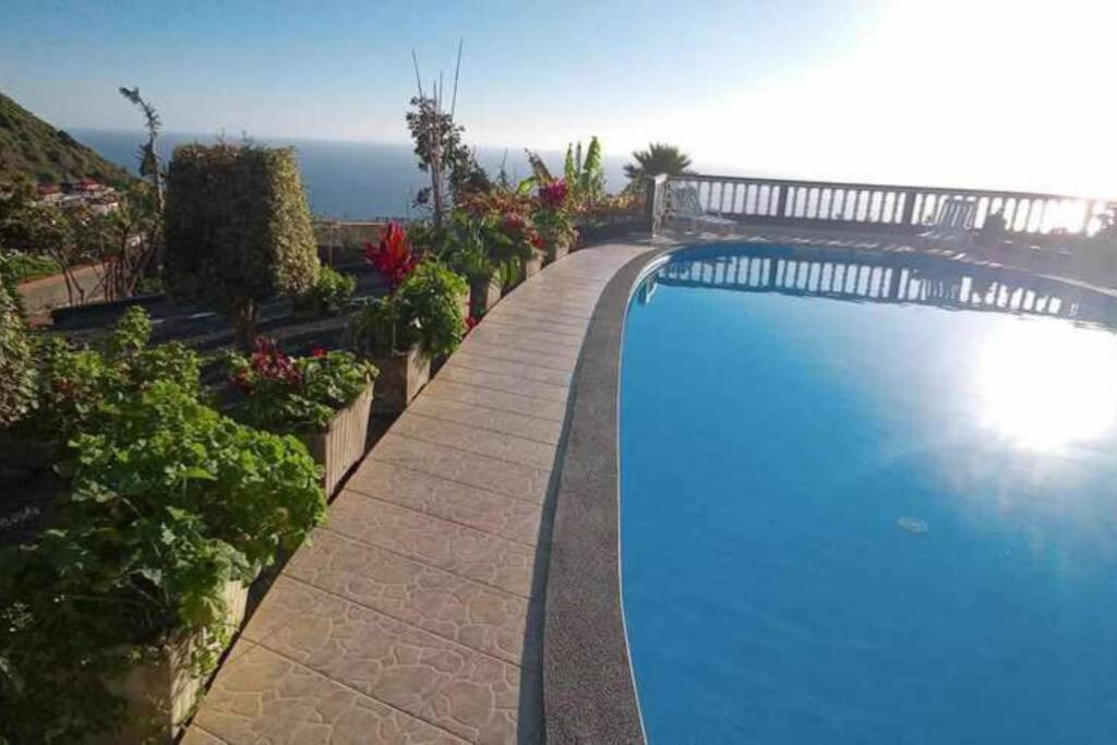 Bazén v ubytování Arcos Grand Suites with pool nebo v jeho okolí