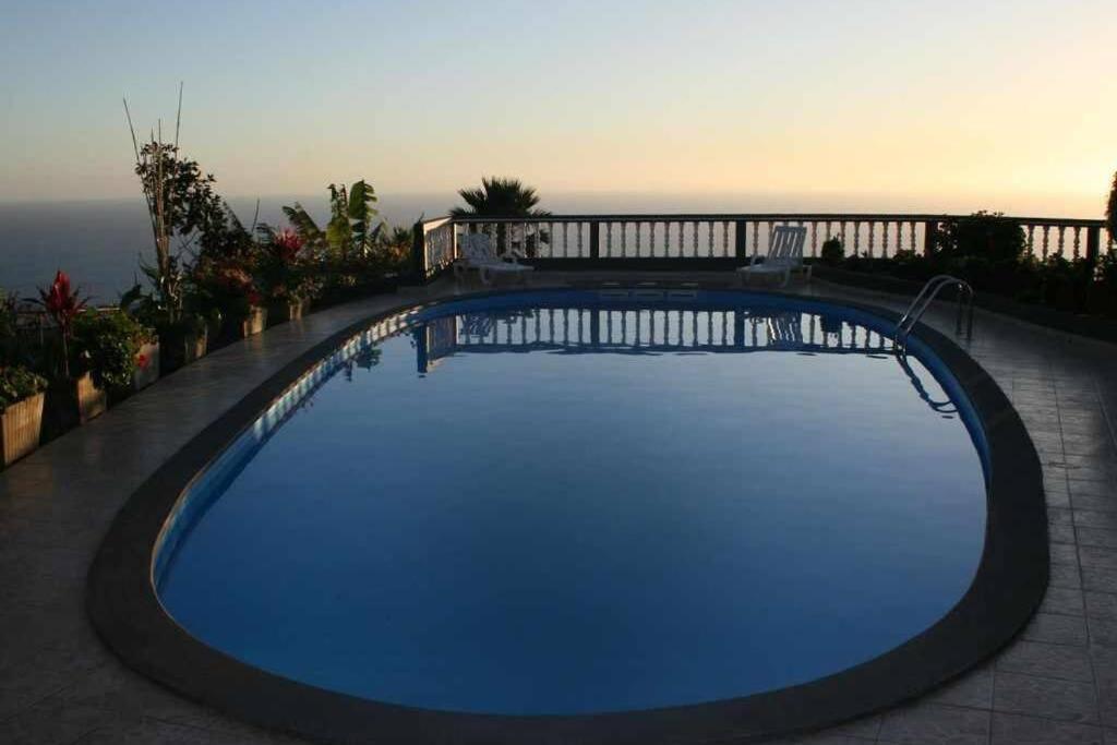 Bazén v ubytování Arcos Grand Suites with pool nebo v jeho okolí