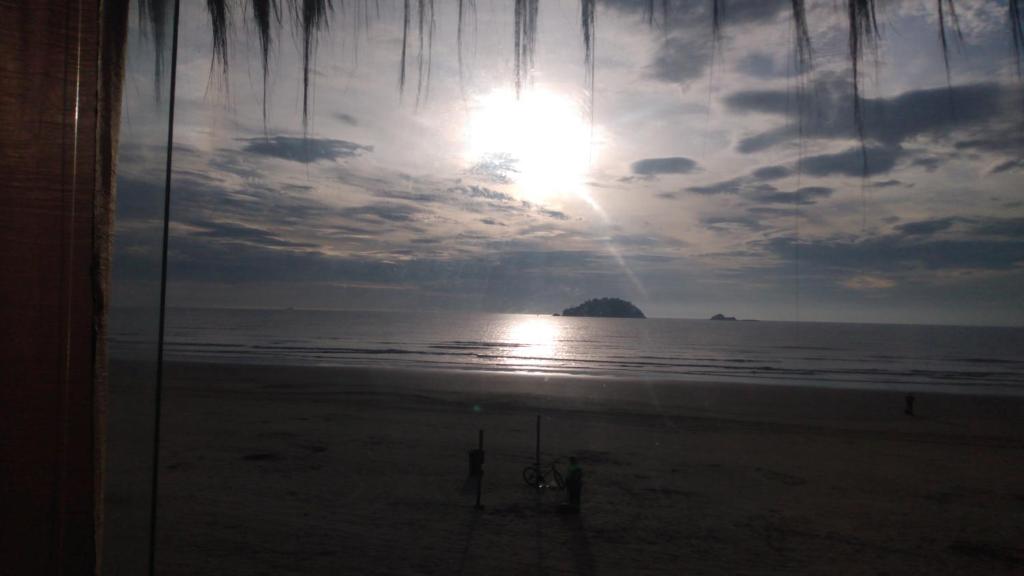  Suites Pé na Areia