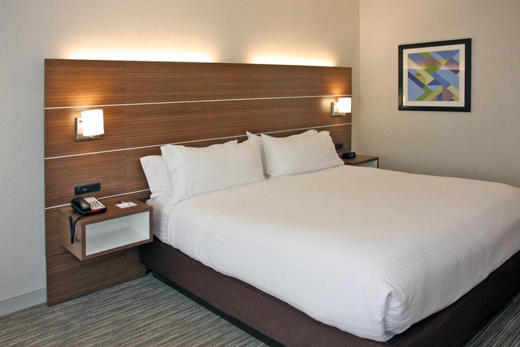 Holiday Inn Express Branford-New Haven, an IHG Hotel - Room King Estándar