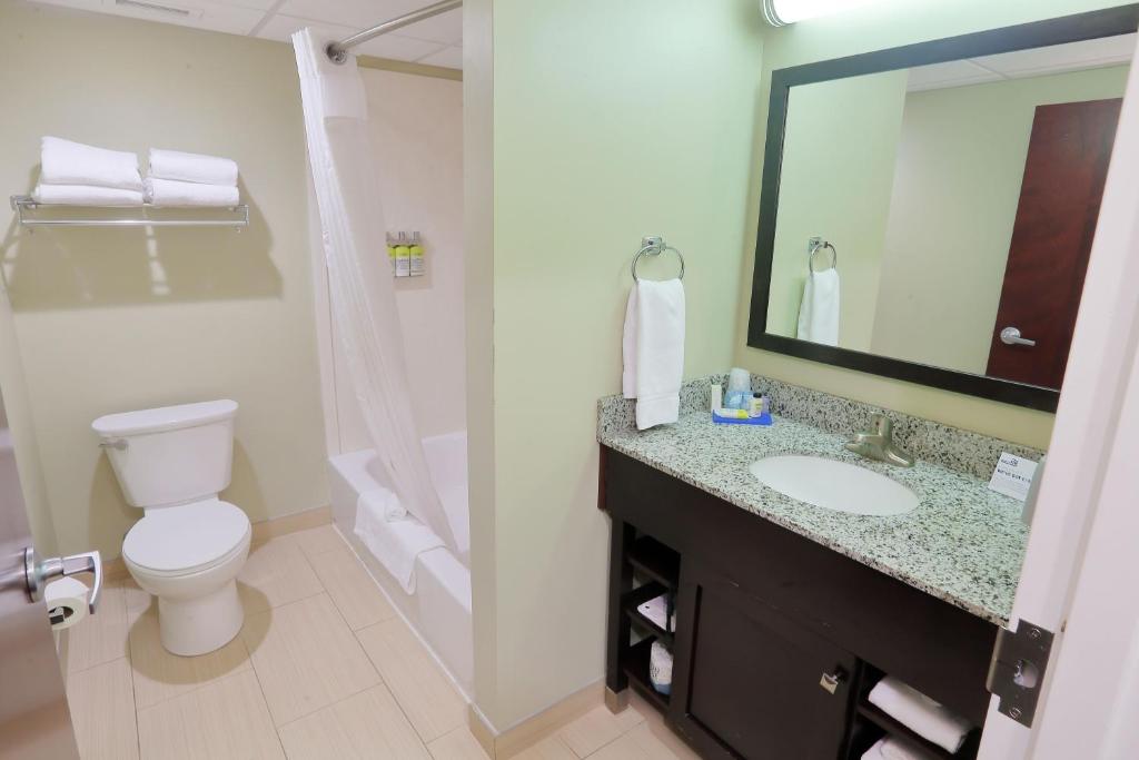 Holiday Inn Express Pittsburgh West - Greentree by IHG photo