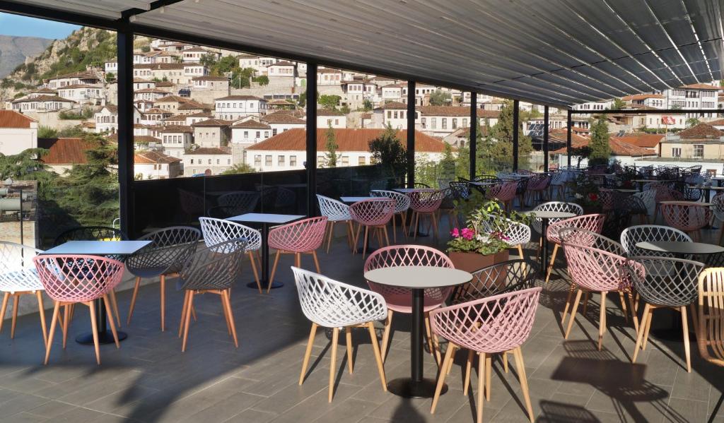 Uma varanda ou terraço em Portik Hotel