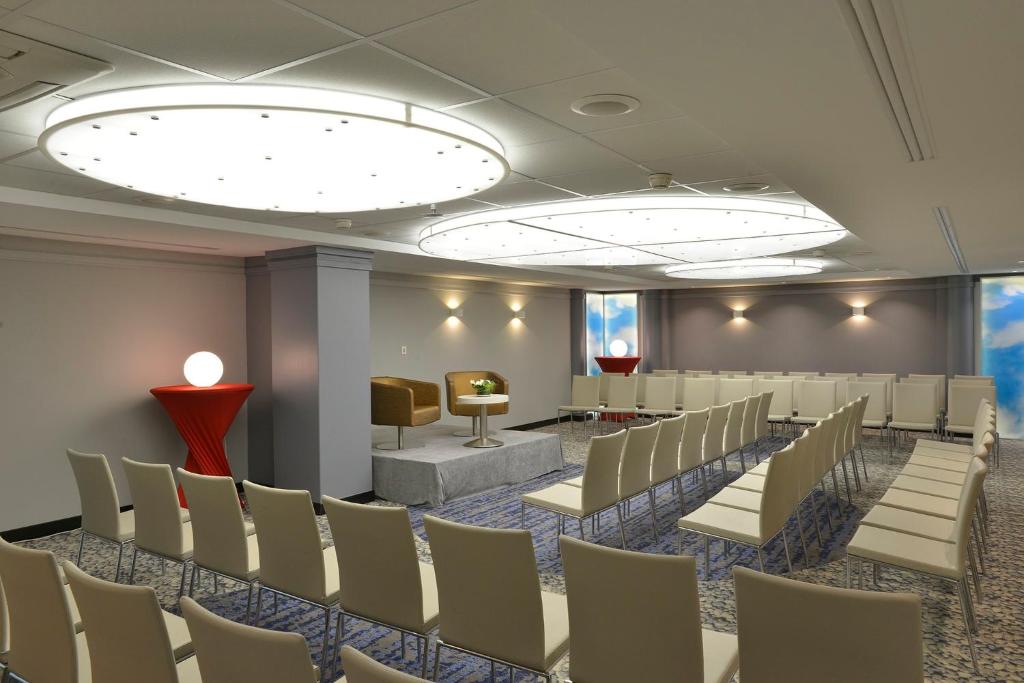 Plaza Hotel Capitole Toulouse - Resim 43