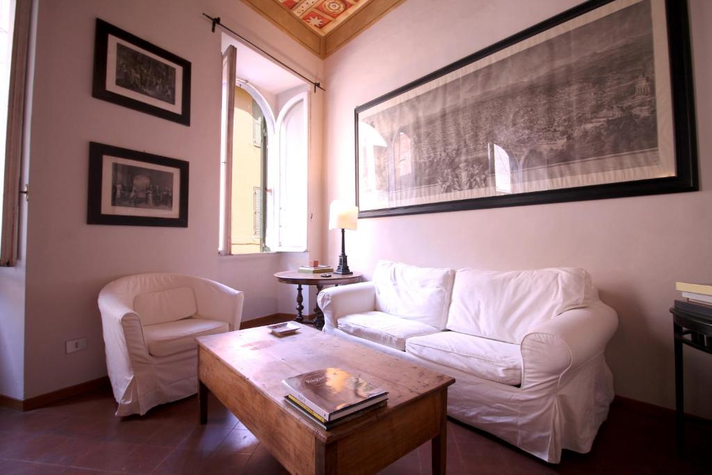 Część wypoczynkowa w obiekcie Family 2BR Apartment in Via Giulia