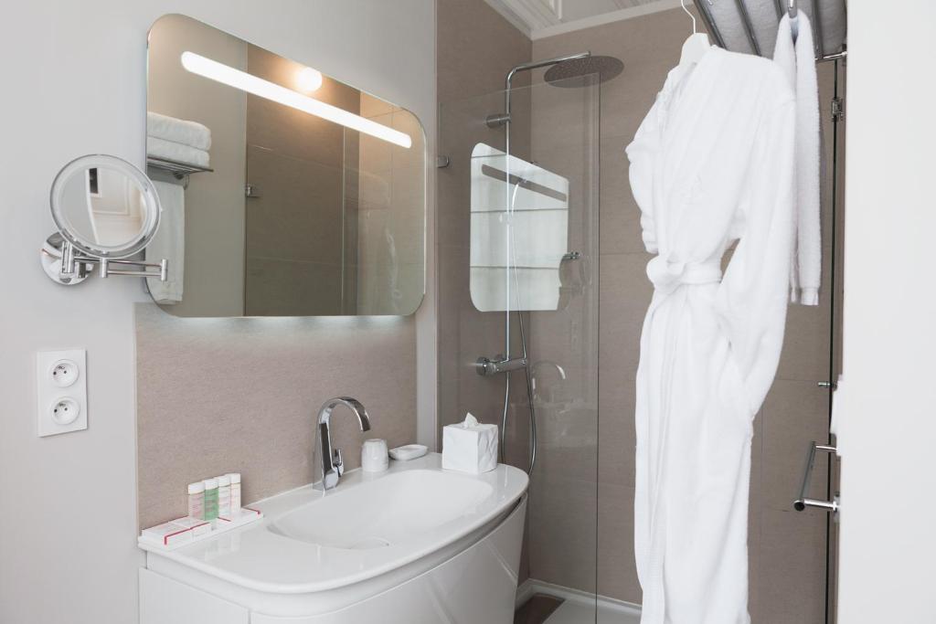 Clarance Hotel Lille - Resim 15