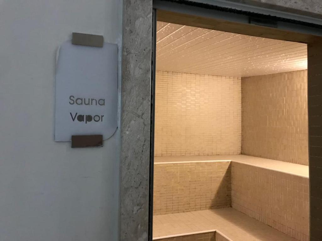  Practical Apartment in Great Condo Downtown - SSA005