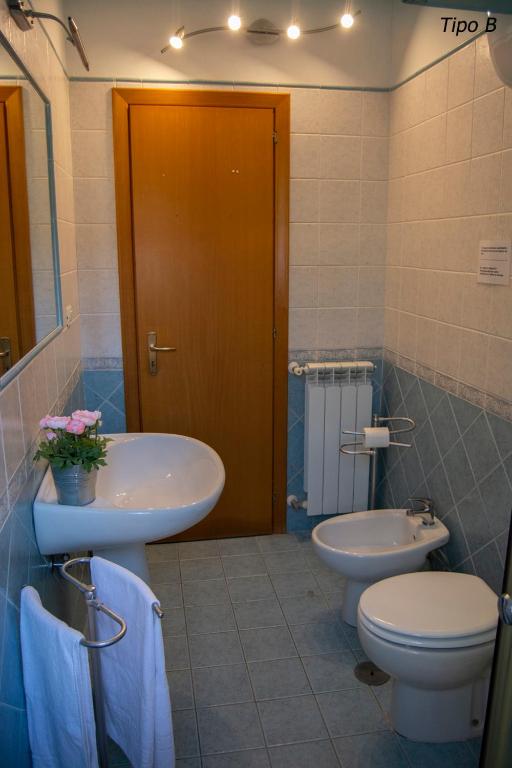 A bathroom at Casa Vacanze Villa Francy