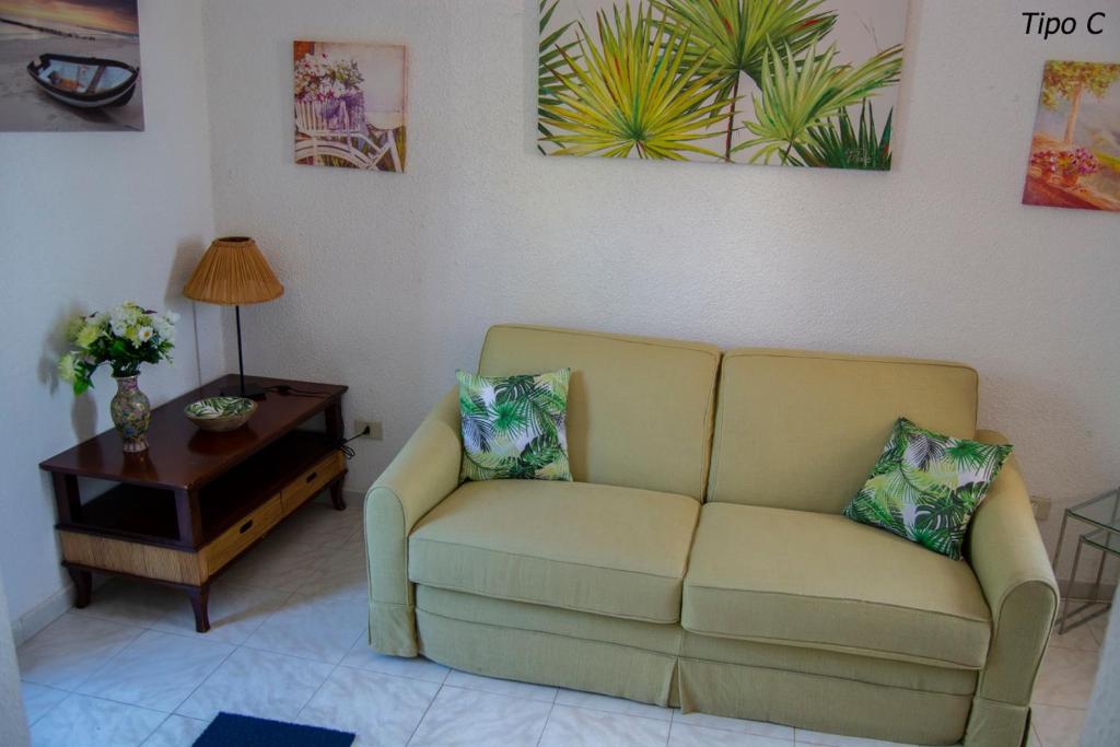 A seating area at Casa Vacanze Villa Francy