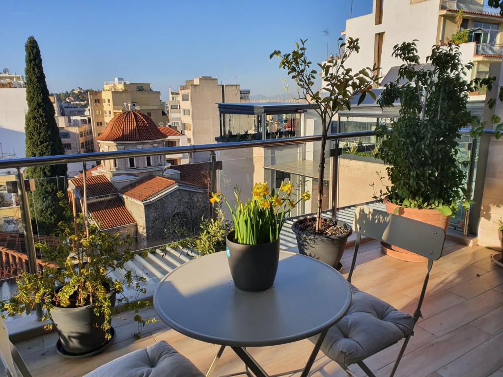 Balkón alebo terasa v ubytovaní Super Loft With Acropolis View