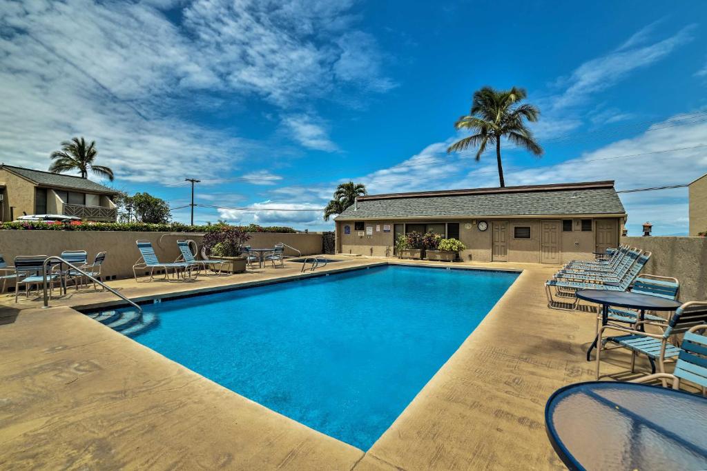 Bazén v ubytování Ocean-View Kihei Condo with Pool Access! nebo v jeho okolí