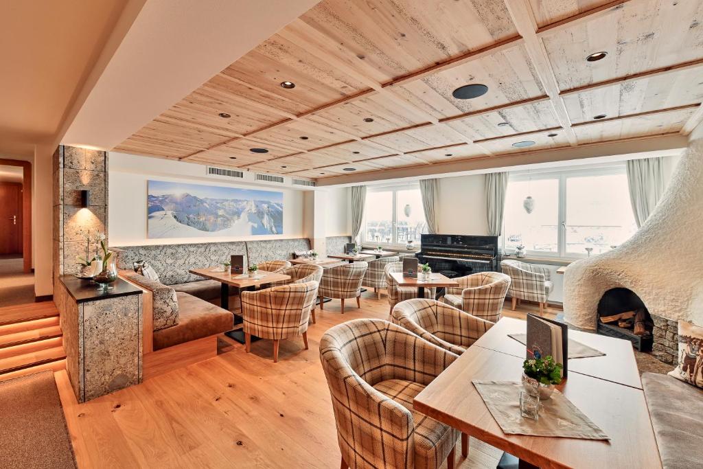 Posezení v ubytování Hotel Enzian