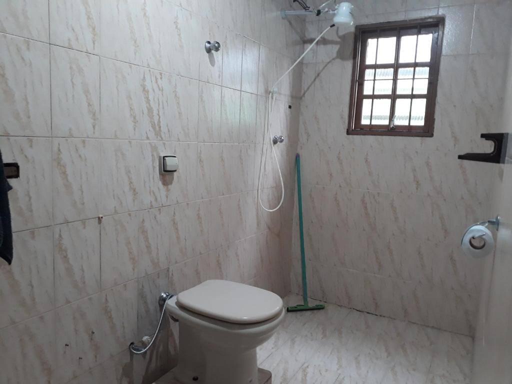  Quartos próximo ao centro de Ilhabela