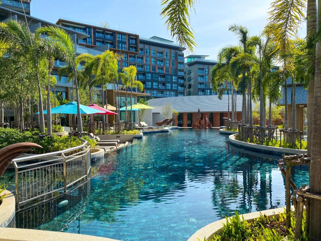 Panora Phuket Apartments By Beringela タイ スリンビーチ Booking Com