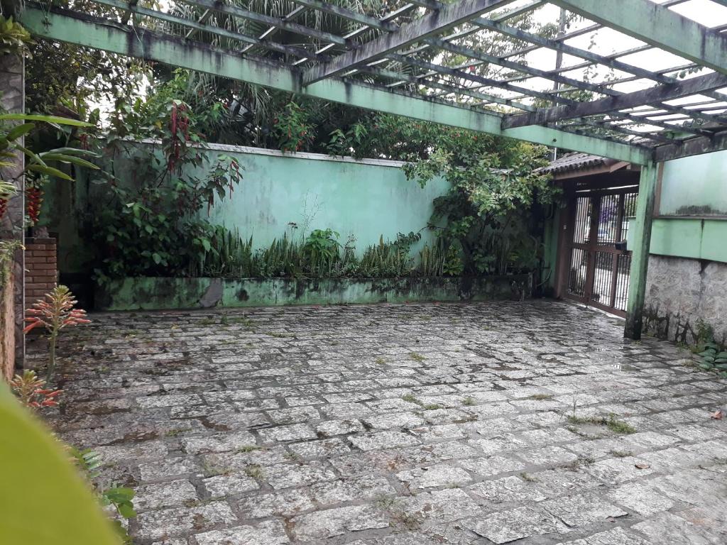  Quartos próximo ao centro de Ilhabela