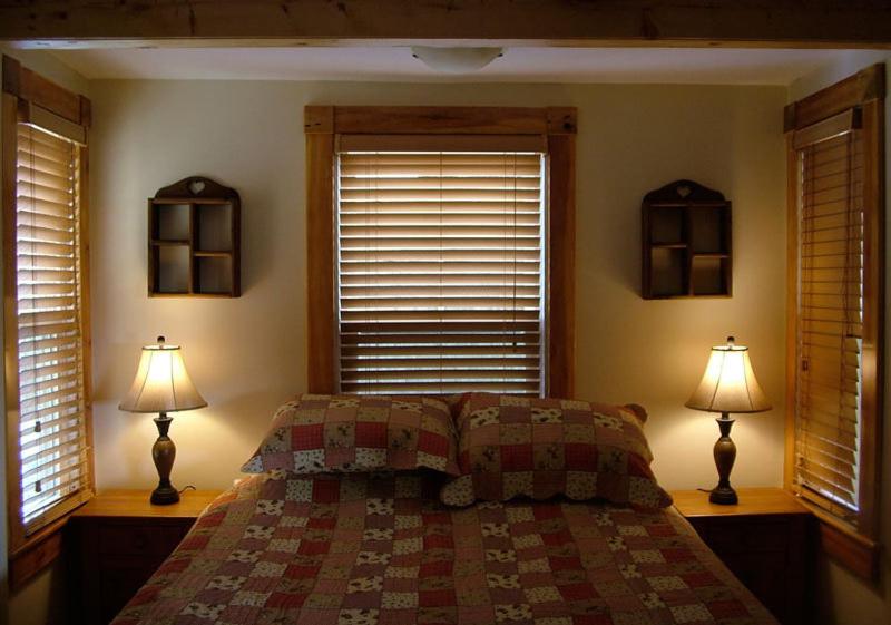 Beach Cottage Inn - Habitación Superior Con Cama Grande Y Sofá