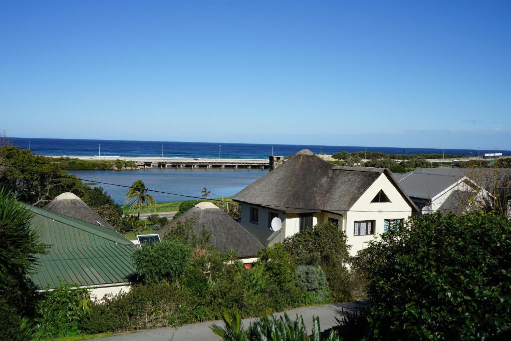 Sea View - Image 8